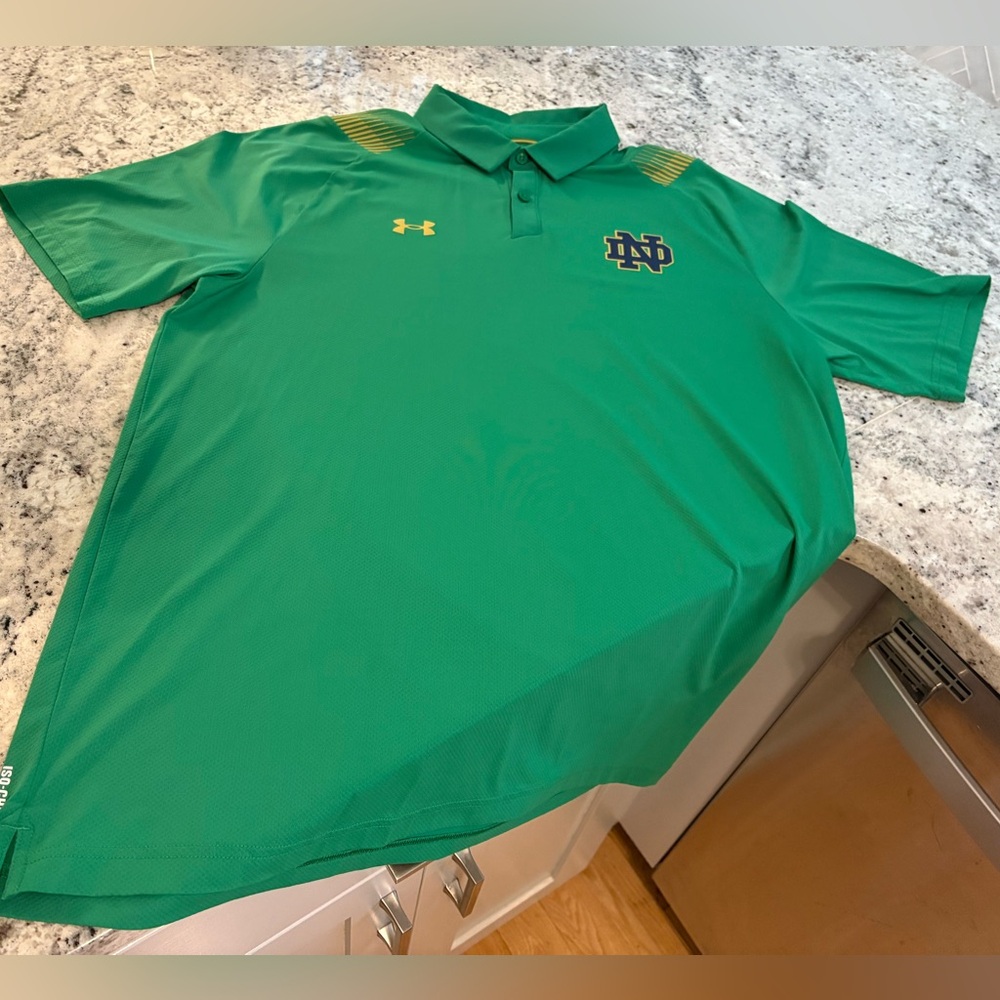 NWOT Notre Dame Under Armour Green Men's Polo Shirt Size L